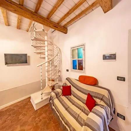 Loft Elegante Nel Centro Di Dozza, Citta D'arte Apartman