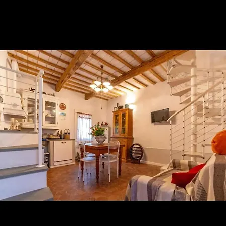 Loft Elegante Nel Centro Di Dozza, Citta D'arte Dozza